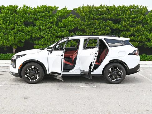 Used 2026 Kia Sportage SX FWD image 6