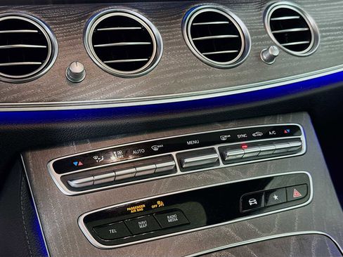 Used 2021 Mercedes-Benz E 350 4MATIC Sedan image 17