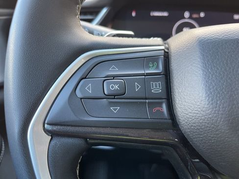 Used 2023 Jeep Grand Cherokee Laredo w/ Luxury Tech Group I AWD/4WD image 26