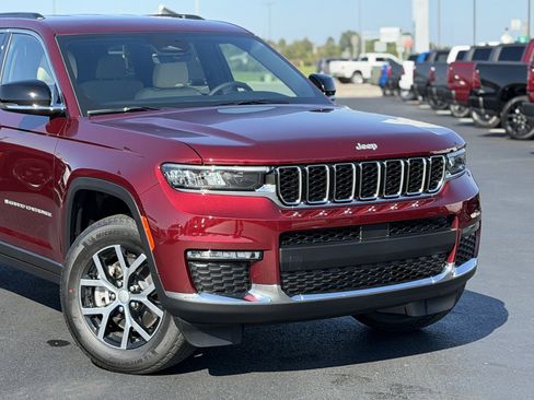 New 2025 Jeep Grand Cherokee L Limited image 5