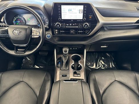 Used 2021 Toyota Highlander Limited image 13