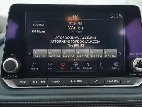 Used 2023 Nissan Rogue S image 58