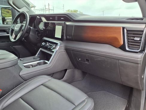 Used 2025 GMC Sierra 2500 Denali w/ Denali Reserve Package image 12