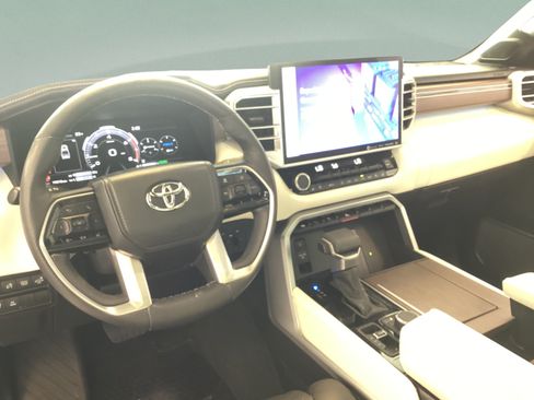 Used 2023 Toyota Tundra Capstone AWD/4WD image 18