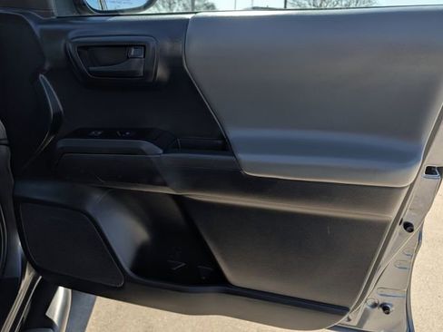 Used 2021 Toyota Tacoma SR AWD/4WD image 30
