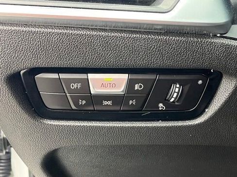 Used 2022 BMW 330i Sedan w/ Convenience Package image 29