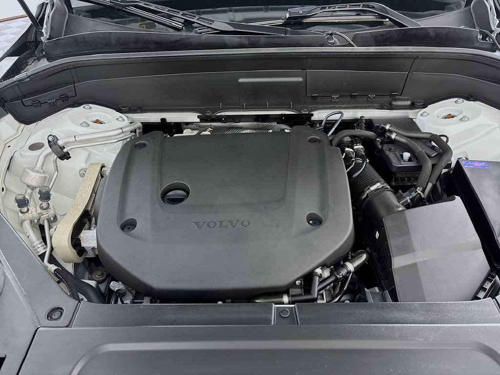 Used 2024 Volvo XC90 B6 Plus AWD/4WD image 32