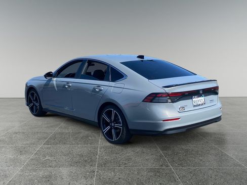 Used 2025 Honda Accord Sport image 3