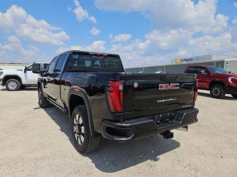 New 2025 GMC Sierra 2500 Denali w/ Denali Reserve Package image 3