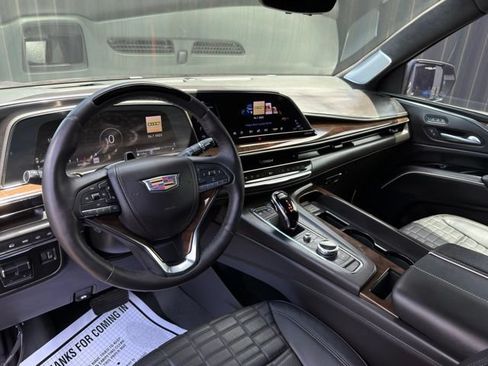 Used 2024 Cadillac Escalade Sport Platinum w/ LPO, Floor Liner Package AWD/4WD image 12