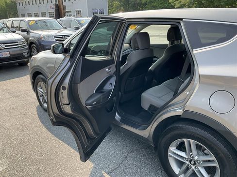 Used 2017 Hyundai Santa Fe Sport AWD/4WD image 14