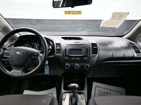 Used 2017 Kia Forte LX w/ LX Popular Package FWD image 13