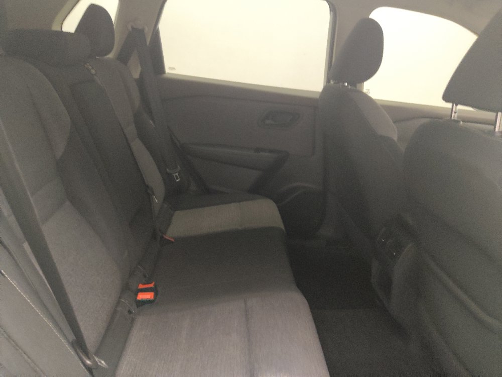 Used 2021 Nissan Rogue S FWD image 19