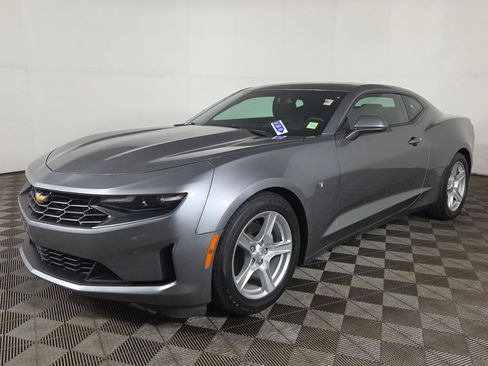 Used 2022 Chevrolet Camaro LT RWD image 2
