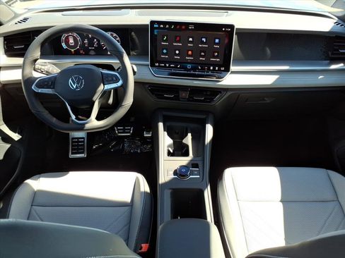 New 2026 Volkswagen Tiguan SE R-Line image 16
