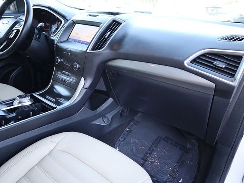 Used 2020 Ford Edge SEL w/ Convenience Package FWD image 18