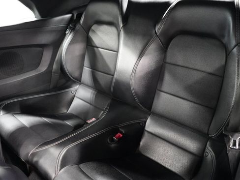 Used 2019 Ford Mustang Premium RWD image 13