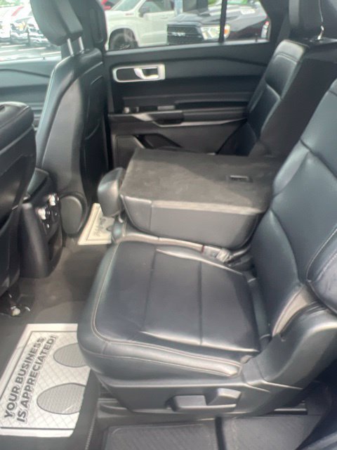Used 2020 Ford Explorer XLT w/ Equipment Group 202A AWD/4WD image 23