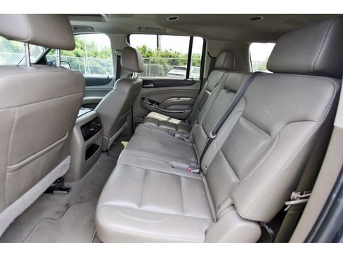 Used 2019 GMC Yukon XL SLT w/ Open Road Package RWD image 14