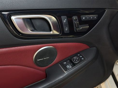 Used 2015 Mercedes-Benz SLK 350 image 15