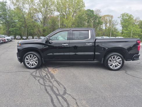 Used 2019 Chevrolet Silverado 1500 High Country w/ High Country Premium Package AWD/4WD image 2