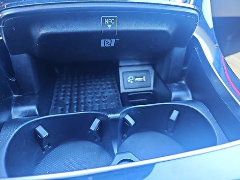 Used 2017 Mercedes-Benz E 300 image 26