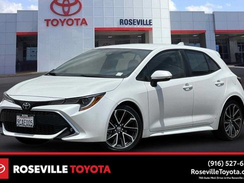 Certified 2022 Toyota Corolla XSE FWD image 1