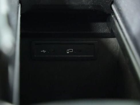 Used 2022 Mercedes-Benz GLC 300 w/ Premium Package Lite image 24
