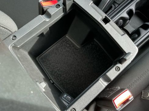 Used 2023 Jeep Wrangler Sahara image 21