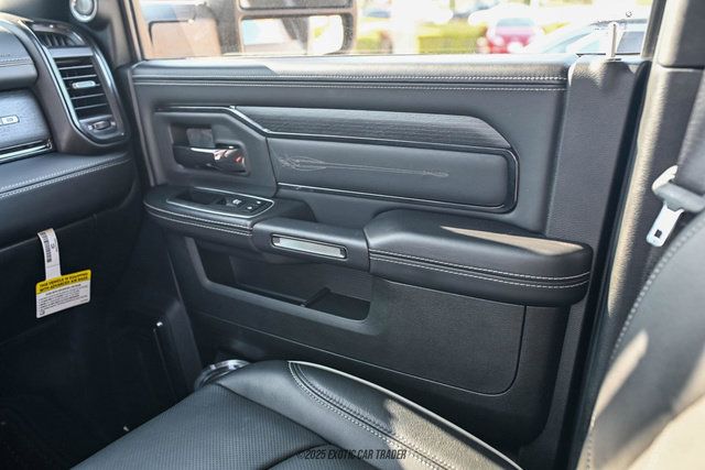 Used 2024 RAM 5500 4x4 Crew Cab image 49