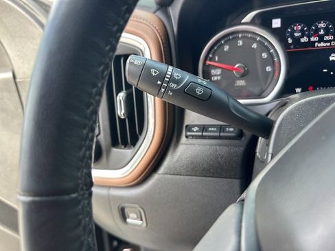 Used 2019 Chevrolet Silverado 1500 High Country w/ Technology Package image 14