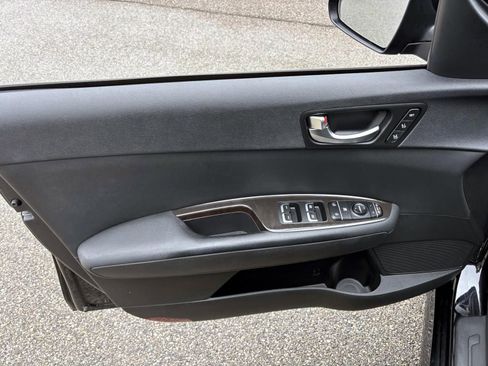 Used 2018 Kia Optima EX image 11