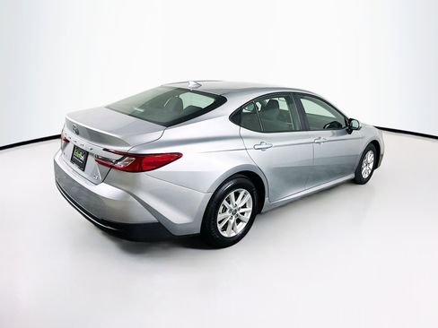 Used 2025 Toyota Camry LE FWD image 9