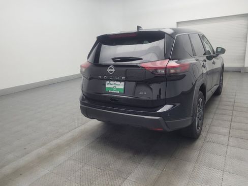 Used 2025 Nissan Rogue SV AWD/4WD image 9