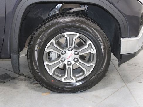 Used 2024 GMC Sierra 1500 SLT image 13