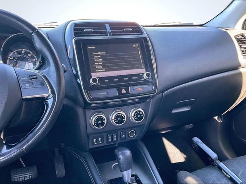 Used 2020 Mitsubishi Outlander Sport SE image 6