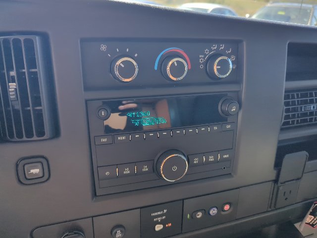 Used 2025 Chevrolet Express 3500 w/ Power Convenience Package RWD image 18