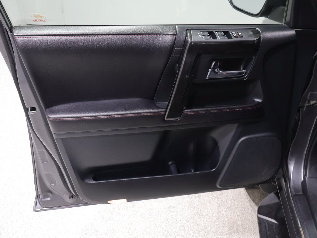 Used 2016 Toyota 4Runner Trail w/ Convenience Package AWD/4WD image 10