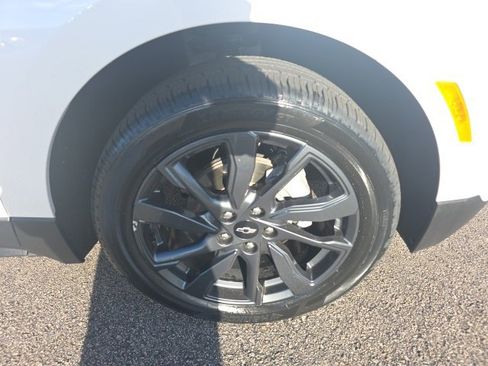 Used 2022 Chevrolet Equinox RS w/ RS Leather Package image 9