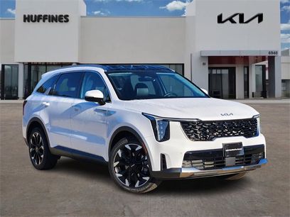 Certified 2025 Kia Sorento EX w/ Panoramic Sunroof Package