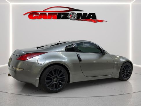 Used 2004 Nissan 350Z Enthusiast image 11