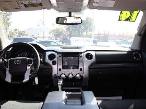 Used 2014 Toyota Tundra SR5 w/ SR5 Upgrade Package AWD/4WD image 26