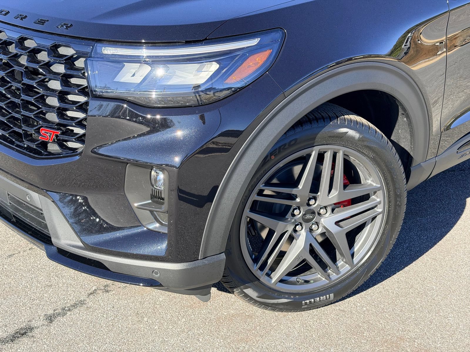 New 2026 Ford Explorer ST w/ Sun And Sound Package AWD/4WD image 4