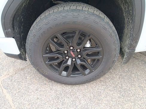 New 2026 GMC Sierra 1500 Elevation image 5