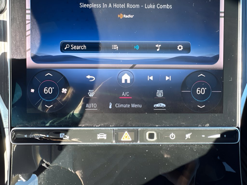 Used 2024 Mercedes-Benz GLC 300 4MATIC image 20