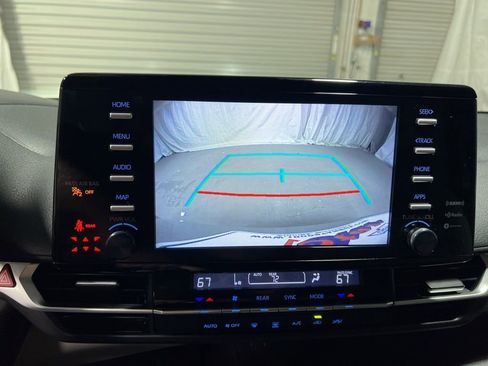 Used 2022 Toyota Sienna LE image 32