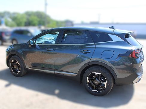 New 2026 Kia Sportage EX FWD image 13