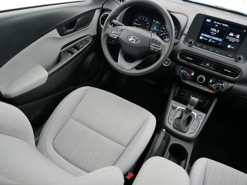 Certified 2023 Hyundai Kona SEL image 9