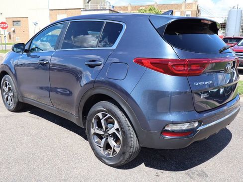 Used 2022 Kia Sportage LX AWD/4WD image 4