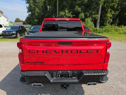 Used 2021 Chevrolet Silverado 1500 LT Trail Boss w/ Convenience Package II AWD/4WD image 4